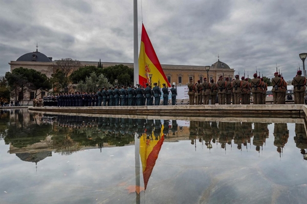 EL GOBIERNO SOCIAL COMUNISTA DE ESPAÑA VULNERA LA CONSTITUCI