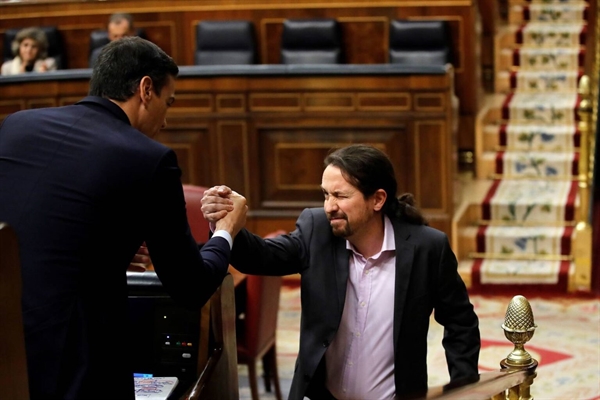 EL GOBIERNO ESTÁ MAQUINANDO UN PROCESO CONSTITUYENTE.
