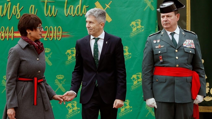 ¡MANOS LIMPIAS ENFILA A LA DIRECTORA DE LA GUARDIA CIVIL